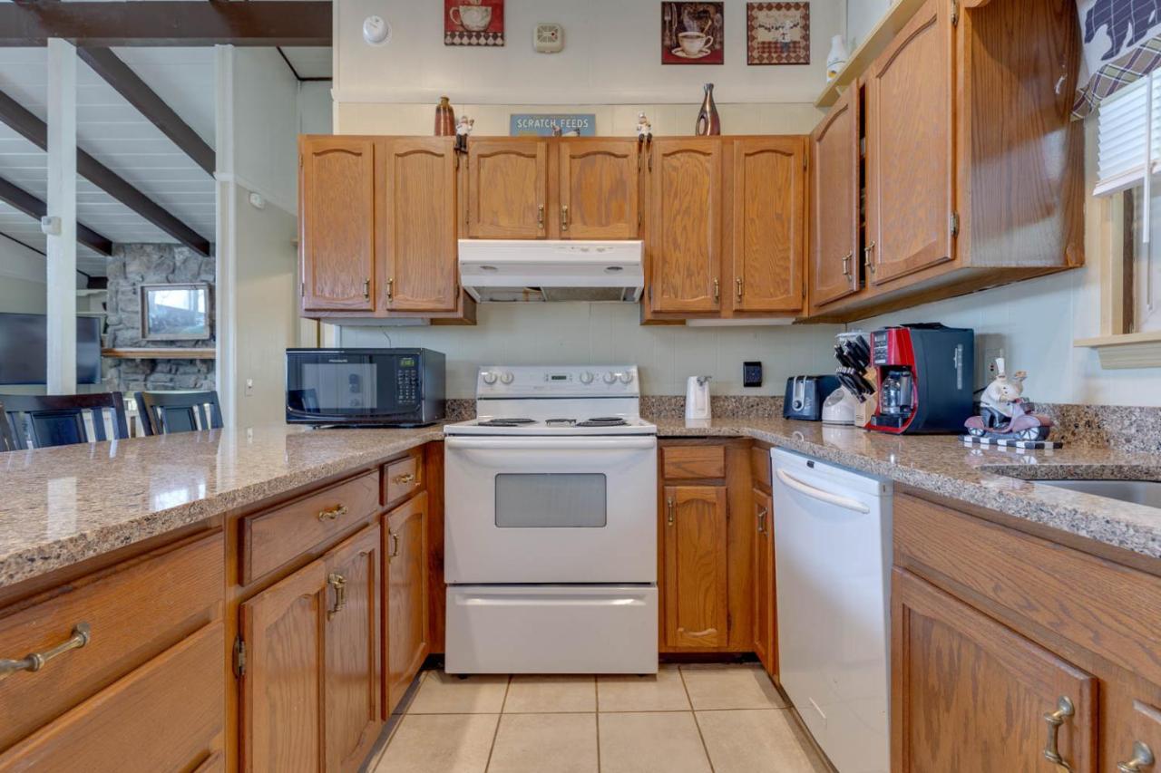 Bear View Chalet, 3 Bedroom, Pool, Pets, Arcades, Wifi, Hot Tub, Sleeps 12 Gatlinburg Exterior foto